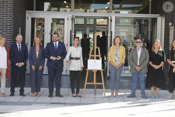 Elle a en effet inauguré une classe professionnelle dans une tenue hors de prix.
La reine Letizia arrive pour présider l'ouverture d'une classe de formation professionnelle 2023/2024 au Centre de communication, Image et son (CISLAN), 13 septembre 2023, Langreo, Asturies. © Jorge Peteiro / Europa Press / Bestimage 