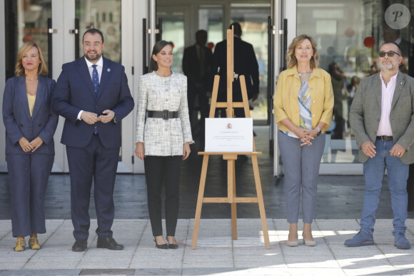 La reine Letizia arrive pour présider l'ouverture d'une classe de formation professionnel en 2024 au Centre de communication, Image et son (CISLAN), 13 septembre 2023, Langreo, Asturies. © Jorge Peteiro / Europa Press / Bestimage