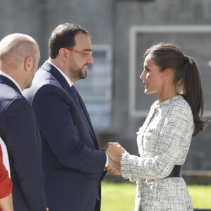 La reine Letizia arrive pour présider l'ouverture d'une classe de formation professionnel en 2024 au Centre de communication, Image et son (CISLAN), 13 septembre 2023, Langreo, Asturies. © Jorge Peteiro / Europa Press / Bestimage