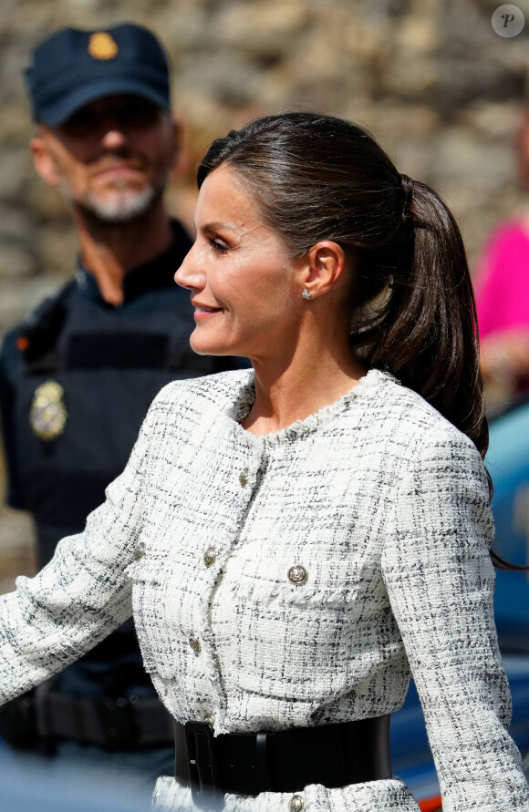 La reine Letizia d'Espagne préside avec les étudiants l'ouverture du Cours de Formation Professionnelle 2023/2024 au Centre de Formation Professionnelle Intégrée en Communication, Image et Son (CISLAN) à Langreo, Asturies, Espagne, le 13 septembre 2023 