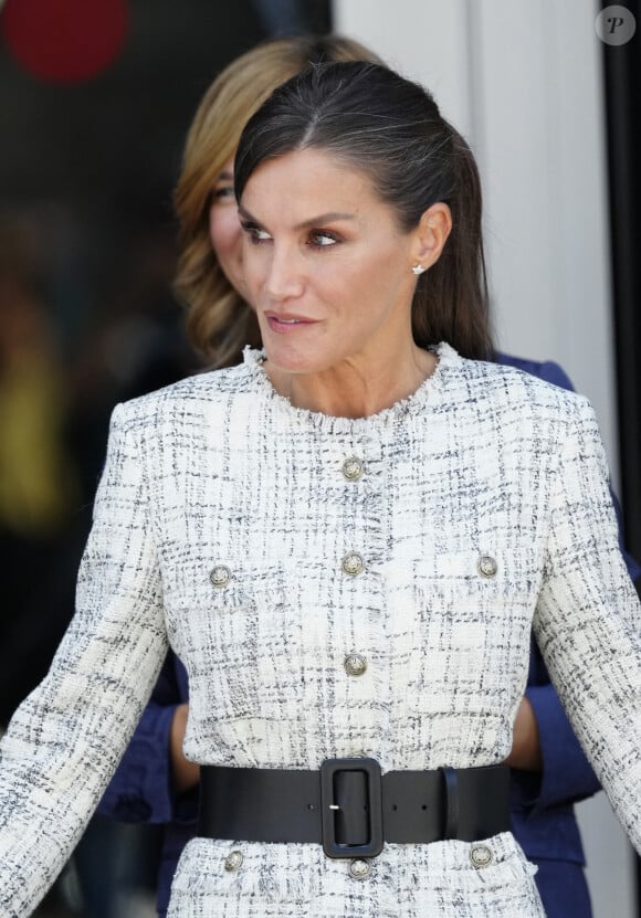 La reine Letizia d'Espagne préside avec les étudiants l'ouverture du Cours de Formation Professionnelle 2023/2024 au Centre de Formation Professionnelle Intégrée en Communication, Image et Son (CISLAN) à Langreo, Asturies, Espagne, le 13 septembre 2023 