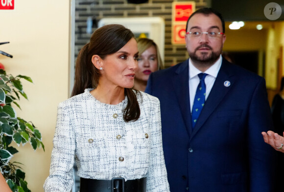 La reine Letizia d'Espagne préside avec les étudiants l'ouverture du Cours de Formation Professionnelle 2023/2024 au Centre de Formation Professionnelle Intégrée en Communication, Image et Son (CISLAN) à Langreo, Asturies, Espagne, le 13 septembre 2023 