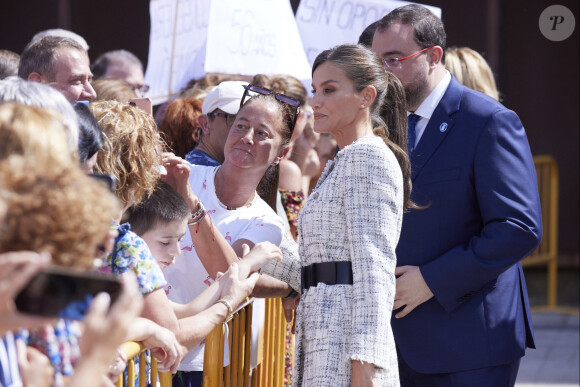 La reine Letizia d'Espagne préside avec les étudiants l'ouverture du Cours de Formation Professionnelle 2023/2024 au Centre de Formation Professionnelle Intégrée en Communication, Image et Son (CISLAN) à Langreo, Asturies, Espagne, le 13 septembre 2023. © Action Press/Bestimage 