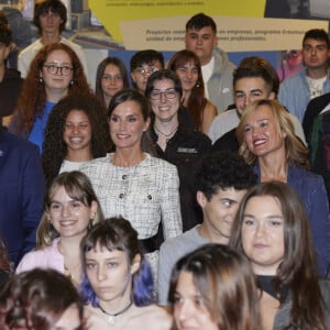 La reine Letizia d'Espagne préside avec les étudiants l'ouverture du Cours de Formation Professionnelle 2023/2024 au Centre de Formation Professionnelle Intégrée en Communication, Image et Son (CISLAN) à Langreo, Asturies, Espagne, le 13 septembre 2023. © Action Press/Bestimage 