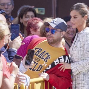 La reine Letizia d'Espagne préside avec les étudiants l'ouverture du Cours de Formation Professionnelle 2023/2024 au Centre de Formation Professionnelle Intégrée en Communication, Image et Son (CISLAN) à Langreo, Asturies, Espagne, le 13 septembre 2023. © Action Press/Bestimage 