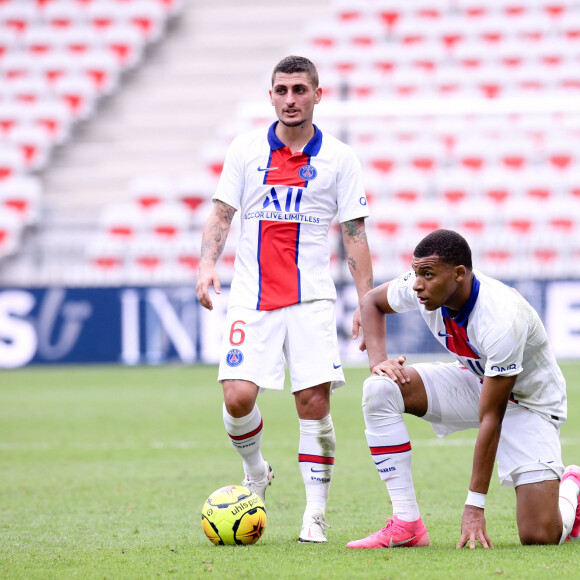 Kylian Mbappé et Marco Verratti - Le PSG bat Nice (3 - 0) en match de Ligue 1, le 20 septembre 2020 à Nice.