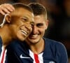 Des mots qui n'ont pas plus à certains supporters qui l'accusent "d'hypocrisie"
 
Kylian Mbappé et Marco Verratti lors du match de championnat de Ligue 1 Conforama opposant le Paris Saint-Germain au Nîmes Olympique au parc des Princes à Paris, France, le 11 août 2019. Le PSG a gagné 3-0.