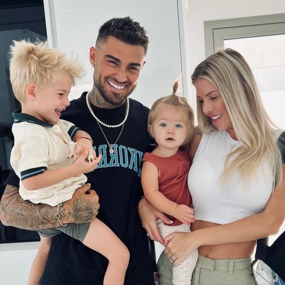 Jessica Thivenin s'est encore fait des cheveux blancs pour son fils.
Jessica Thivenin et Thibault Garcia avec Maylone et Leewane