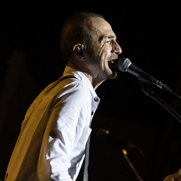Exclusif - Calogero en concert au festival de Ramatuelle le 12 août 2022. © Cyril Bruneau / Festival de Ramatuelle / Bestimage