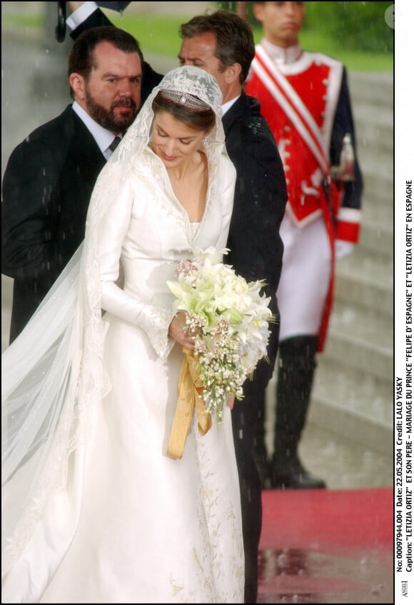 Letizia Ortiz et son père - Mariage du prince Felipe d'Espagne et de Letizia Ortiz à Madrid, 22 mai 2004. 