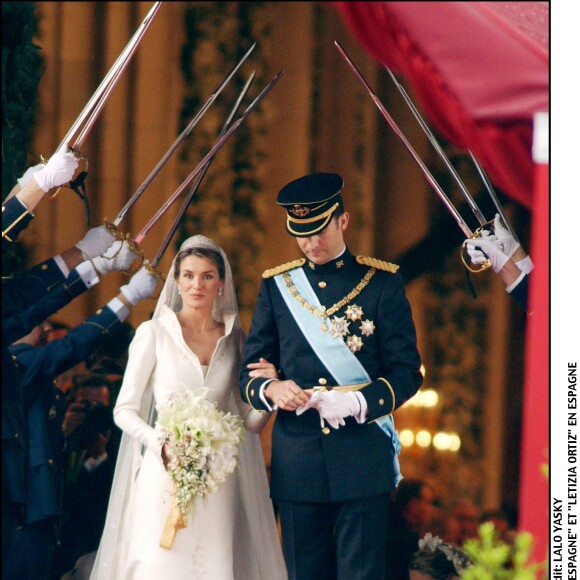 Pourtant assez simple, elle avait coûté 6,8 millions d'euros ! 
Letizia Ortiz et le prince Felipe - Mariage du prince Felipe d'Espagne et de Letizia Ortiz à Madrid, 22 mai 2004.