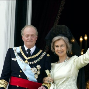Juan Carlos et Sofia d'Espagne - Mariage du prince Felipe d'Espagne et de Letizia Ortiz à Madrid, 22 mai 2004.