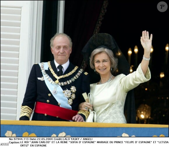 Juan Carlos et Sofia d'Espagne - Mariage du prince Felipe d'Espagne et de Letizia Ortiz à Madrid, 22 mai 2004.
