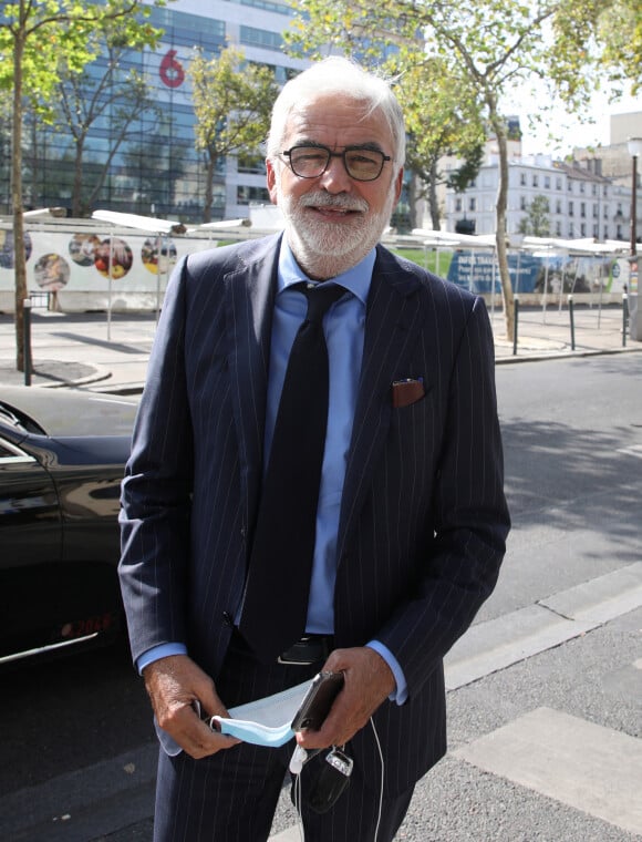 Exclusif - Pascal Praud à la sortie des studios RTL à Neuilly-sur-Seine le 21 septembre 2020.