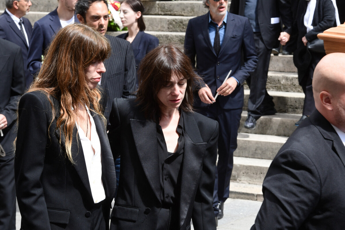 Photo Lou Doillon Charlotte Gainsbourg Ben Attal Alice Attal Roman De Kermadec Fils De