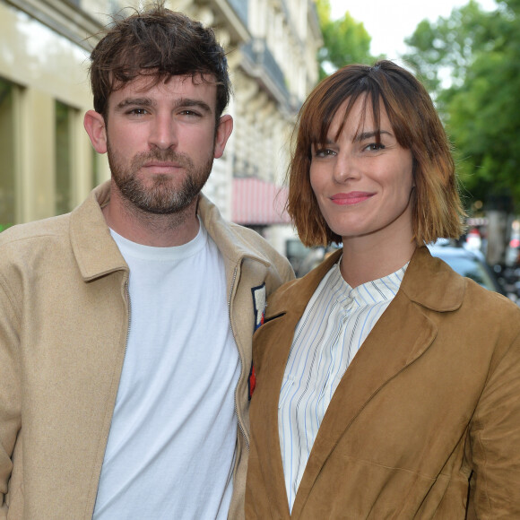 Fauve Hautot et son compagnon Jules Renault - Photocall de la premiére du spectacle "Bionic Showgirl" avec V. Modesta au Crazy Horse à Paris le 3 juin 2019. © Veeren/Bestimage