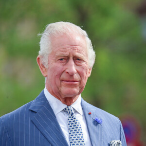 Le roi Charles III d'Angleterre lors de la cérémonie du ravivage de la Flamme à l'Arc de Triomphe à Paris, à l'occasion de la visite officielle du roi d'Angleterre de 3 jours en France. Le 20 septembre 2023 