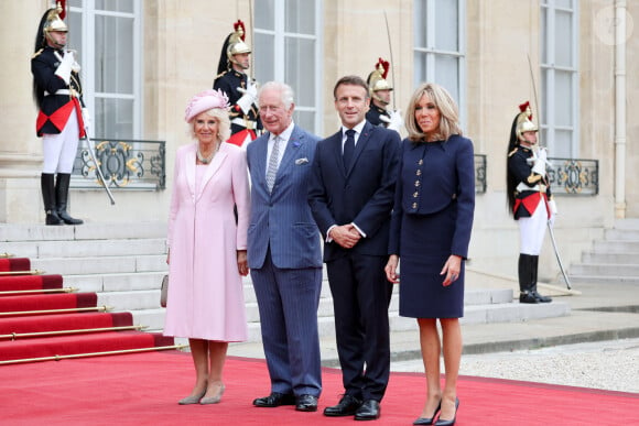 Camilla Parker Bowles, reine consort d'Angleterre, Le roi Charles III d'Angleterre, le président de la République française Emmanuel Macron et la première dame, Brigitte Macron - Le roi et la reine d'Angleterre reçus au palais de l'Elysée à Paris par E.Macron et sa femme, à l'occasion de leur visite officielle de 3 jours en France. Le 20 septembre 2023 © Moreau-Jacovides / Bestimage 