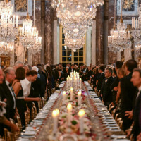 Dîner d'Etat pour Charles III à Versailles : un invité balance sur la soirée et les plats "pas très copieux"