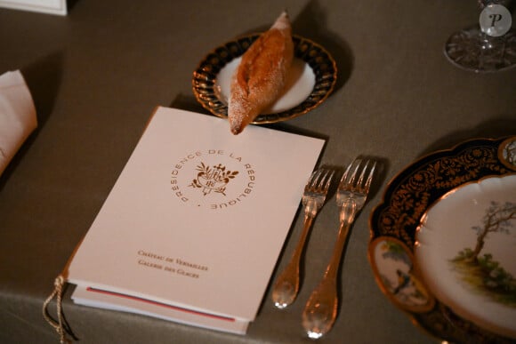 Toast et discours lors du dîner d'Etat au château de Versailles en l'honneur de la visite officielle du roi et de la reine d'Angleterre en France le 20 septembre 2023.