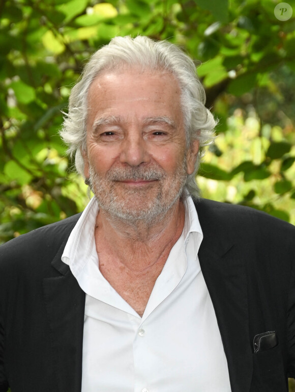 Pierre Arditi au photocall du film "Maestro(s)" lors du 15ème festival du film francophone de Angoulême, France, le 26 août 2022. © Coadic Guirec/Bestimage 