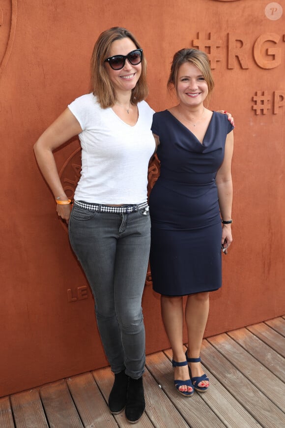 Sandrine Quétier et Pascale de La Tour du Pin au village lors des internationaux de tennis de Roland Garros à Paris le 5 juin 2017. © Cyril Moreau / Dominique Jacovides / Bestimage 