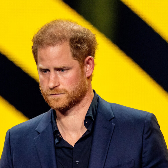 Le prince Harry était récemment aux Invictus Games, où Meghan Markle l'a rejoint. 
Le prince Harry Duc de Sussex lors de la cérémonie de clôture des Invictus Games 2023 à Dusseldorf.