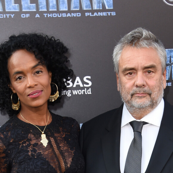 Luc Besson avec sa femme Virginie Besson-Silla à la première de 'Valerian and the City of a Thousand Planets' au théâtre Chinois à Hollywood, le 17 juillet 2017 © Chris Delmas/Bestimage 