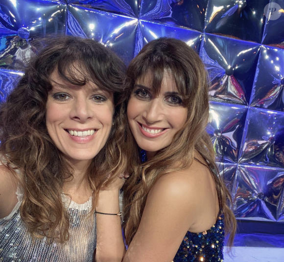 Karen Khochafian et Magali Ripoll sur le tournage de "N'oubliez pas les paroles". Instagram