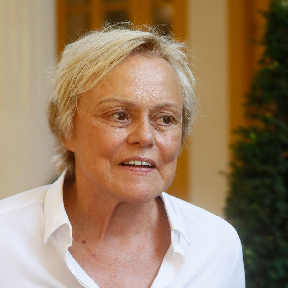 Muriel Robin - Arrivées à l'enregistrement de l'émission "Vivement Dimanche" présentée par M. Drucker qui sera diffusée le 17 septembre 2023 sur France 3 au studio Gabriel à Paris, France, le 06 septembre 2023. © Christophe Clovis / Bestimage 