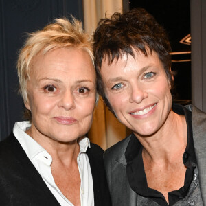 Heureuse en couple avec Anne Le Nen, à qui elle est mariée depuis deux ans.
Muriel Robin et sa femme Anne Le Nen - Remise du prix "Fonds de dotation Line Renaud-Loulou Gasté" pour la recherche médicale à la Maison de la Recherche à Paris © Coadic Guirec/Bestimage 
