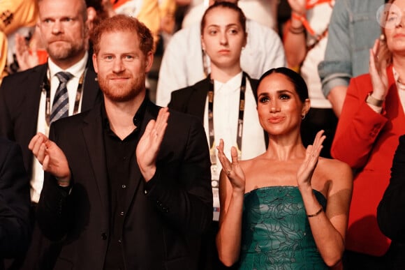 Le prince Harry Duc de Sussex et Meghan Markle, duchesse de Sussex lors de la cérémonie de clôture des Invictus Games 2023 à Dusseldorf le 16 septembre 2023