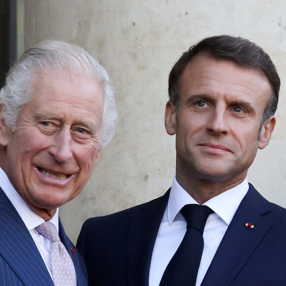 Une histoire que le Souverain n'est pas près d'oublier... 
Le roi Charles III d'Angleterre, le président Emmanuel Macron - Le président de la République et sa femme ont reçu le roi et la reine consort au palais de l'Elysée à Paris le 21 septembre 2023. © Stéphane Lemouton / Bestimage 