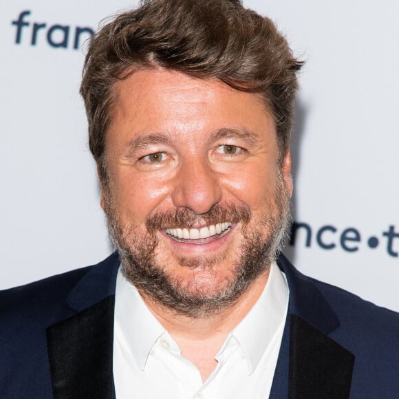 Bruno Guillon lors du photocall dans le cadre de la conférence de presse de France Télévisions au Pavillon Gabriel à Paris, France, le 24 août 2021. © Pierre Perusseau/Bestimage