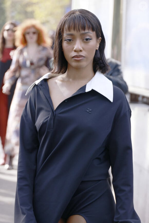 Vanessa Lesnicki, dite Shay - Arrivées au défilé de mode printemps-été 2024 "Courrèges" au Parc des Expositions lors de la fashion week de Paris. Le 27 septembre 2023 © Christophe Aubert via Bestimage 