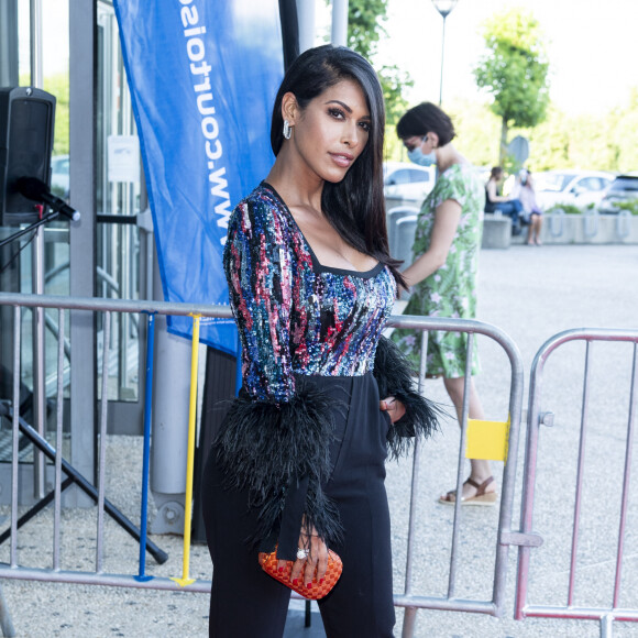 Ayem Nour lors du tapis rouge de la soirée d'ouverture du Festival Plurielles à Compiègne le 11 juin 2021. © Pierre Perusseau / Bestimage 