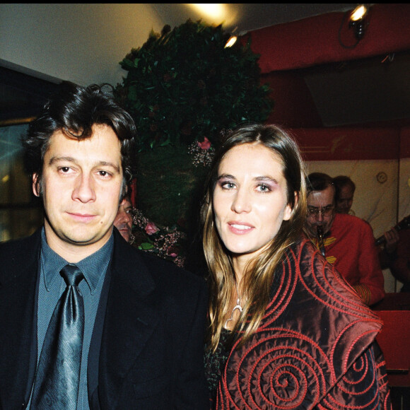 Laurent Gerra et Mathilde Seigner lors des César en 2000