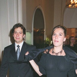 Laurent Gerra et Mathilde Seigner à Cannes en 1999