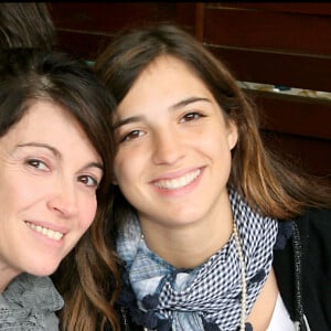 Zabou Breitman et sa fille Anna Chalon en 2009 à Roland-Garros