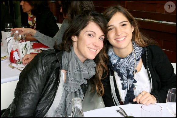 Zabou Breitman et sa fille Anna Chalon en 2009 à Roland-Garros