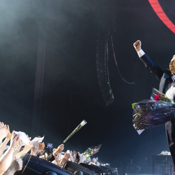 Exclusif - No Credit - Michel Sardou - Ultime concert de Michel Sardou pour la dernière date de son spectacle "La dernière danse" à la Seine Musicale à Boulogne-Billancourt le 12 avril 2018. Le chanteur a rassemblé plus de 400 000 spectateurs pour une tournée de 82 concerts. © Pierre Perusseau/Bestimage  (no web - No Blog pour suisse et Belgique) 