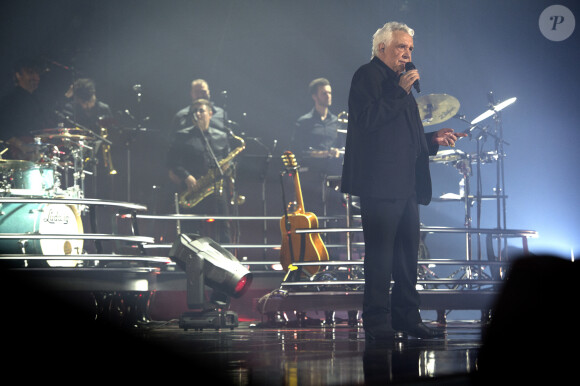 Michel Sardou sur la scène du Zénith de Rouen pour son grand retour avec la tournée "Je me souviens d'un adieu"