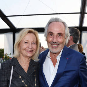 Christian Mahout et sa femme Florence Mahout lors de la soirée d'accueil des auteurs du 1er festival du livre Joséphine Baker au domaine Rochebois à Vitrac le 23 Juin 2023.