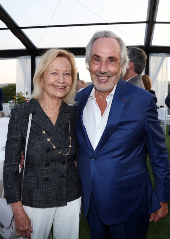 Christian Mahout et sa femme Florence Mahout lors de la soirée d'accueil des auteurs du 1er festival du livre Joséphine Baker au domaine Rochebois à Vitrac le 23 Juin 2023.