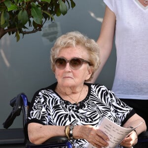 Inauguration de la rue Jacques et Bernadette Chirac, par la femme de l'ancien président de la République, Bernadette Chirac (en fauteuil roulant) et sa fille Claude, à Brive-la-Gaillarde. Le 8 juin 2018 