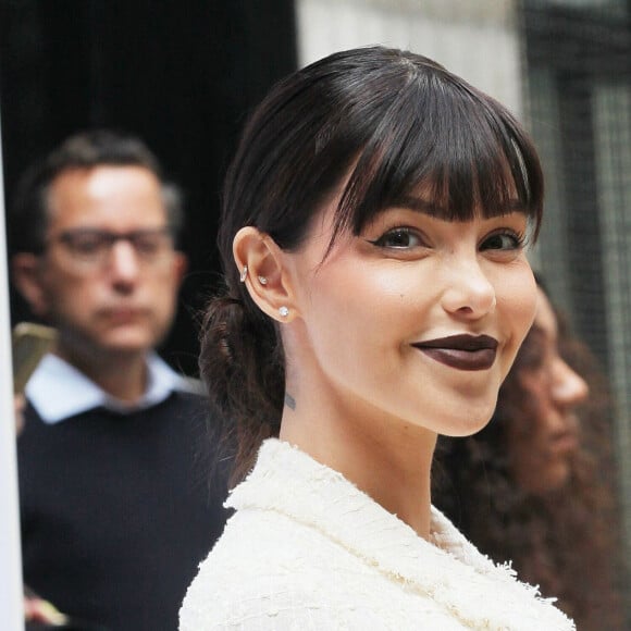 Nabilla Benattia - Personnalités au défilé prêt-à-porter Giambattista Valli Printemps/été 2024 lors de la Fashion Week de Paris (PFW) le 29 septembre 2023. © Jonathan Rebboah / Panoramic / Bestimage