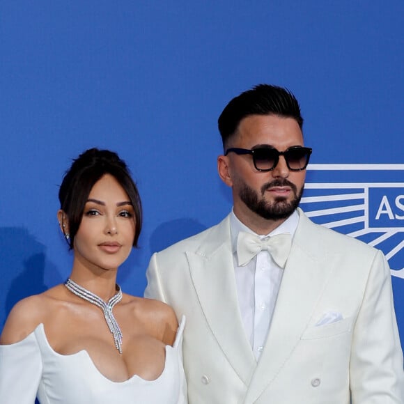 Nabilla Benattia et son mari Thomas Vergara - Photocall du gala de l'AmFar 2023 à l'Hôtel du Cap-Eden-Roc, Antibes, lors du 76ème Festival International du Film de Cannes. Le 25 mai 2023. © Moreau-Jacovides / Bestimage