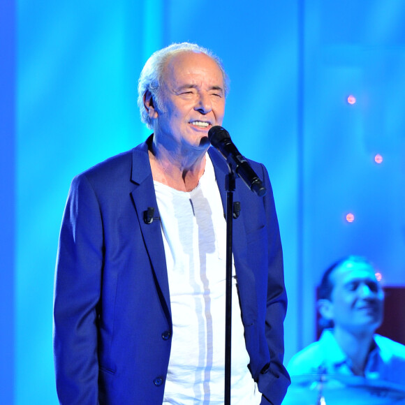 Le chanteur de 74 ans se produisait à la salle Anthéa d'Antibes dans les Alpes-Maritimes ce 17 octobre
Exclusif - Maxime Le Forestier - Enregistrement de l'émission "Vivement Dimanche" présentée par M.Drucker et diffusée le 16 juin 2019 sur France 2. Le 3 juin 2019 © Guillaume Gaffiot / Bestimage 