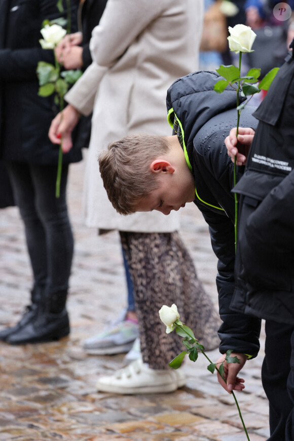 Obsèques de Dominique Bernard, enseignant, tué dans la cour de son collège-lycée par un ancien élève radicalisé, en la cathédrale de Arras, place des héros le 19 octobre 2023. . © Dominique Jacovides / Bestimage 