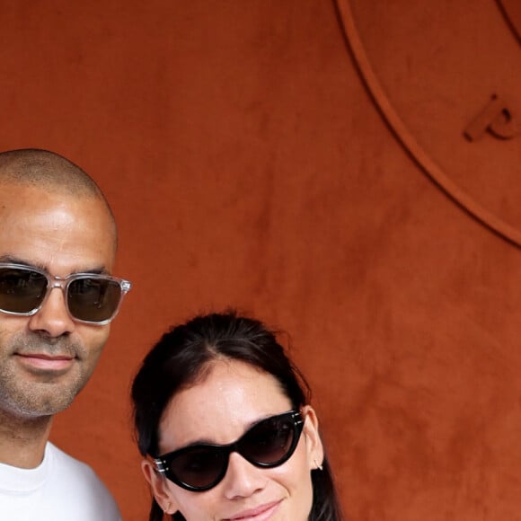 Tony Parker et sa compagne Alizé Lim au village lors des Internationaux de France de tennis de Roland Garros 2023, à Paris, France, le 11 juin 2023. © Jacovides-Moreau/Bestimage